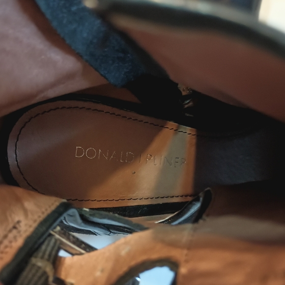 Donald J Pliner Kara Black Suede Womens Ankle Boots. Size 8M - Picture 9 of 15